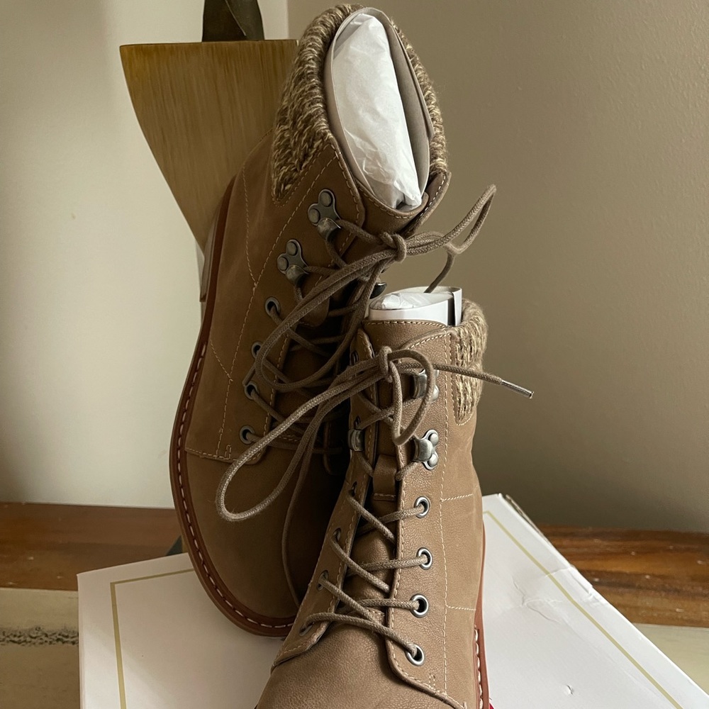 Brand New Mia Amra Booties